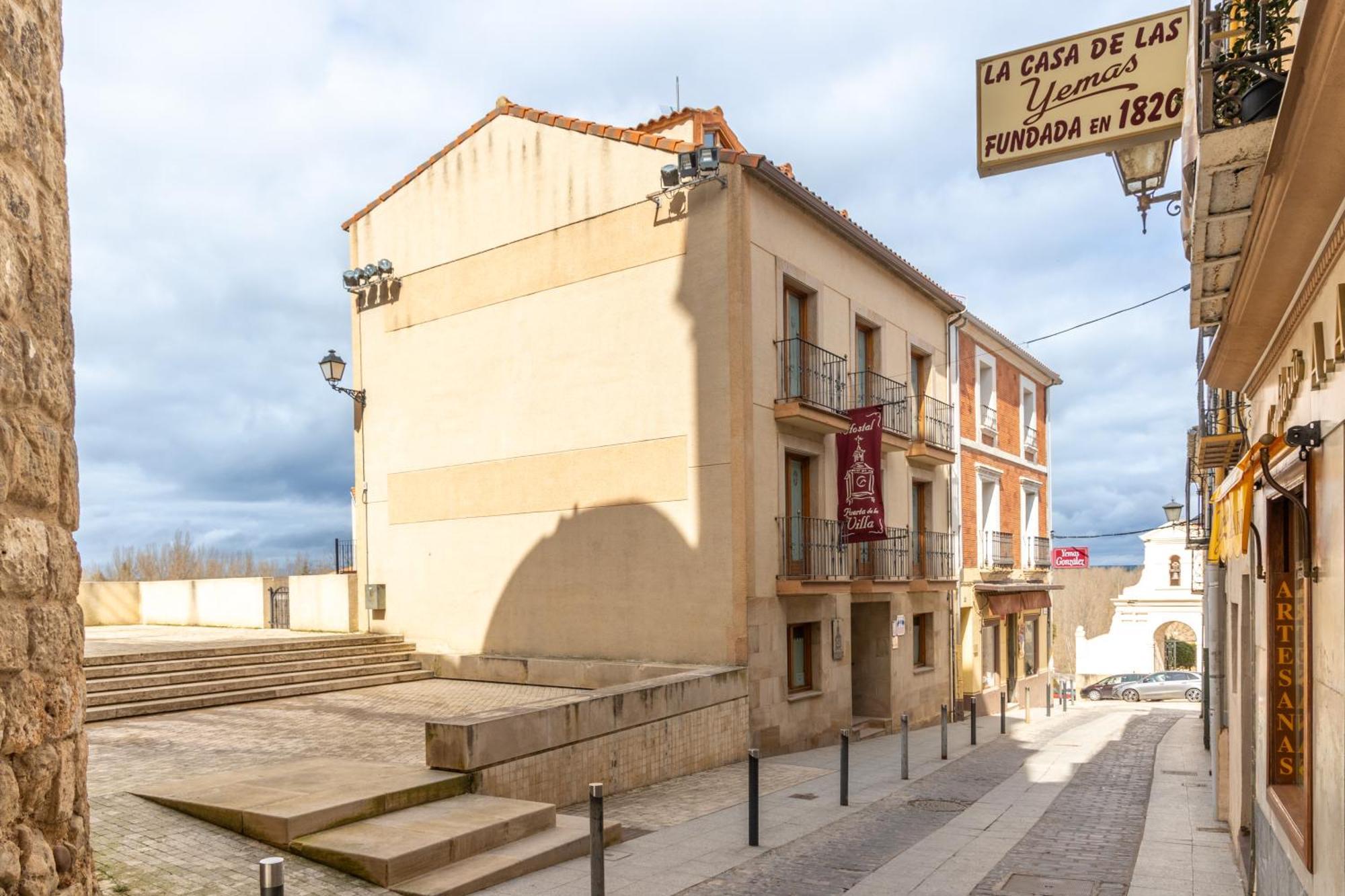 Hostal Sin Recep24H Puerta De La Villa - Pet Friendly & Restaurante อัลมาซัน ภายนอก รูปภาพ